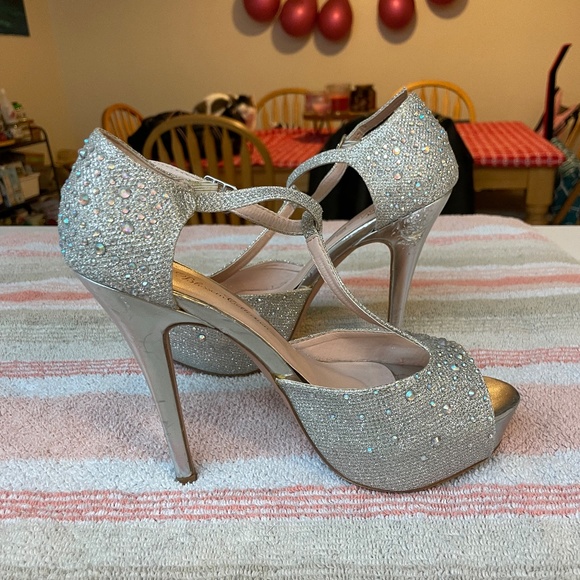 De Blossom Collections Rhinestone Glittery Heels Size 7.5 - Picture 12 of 16